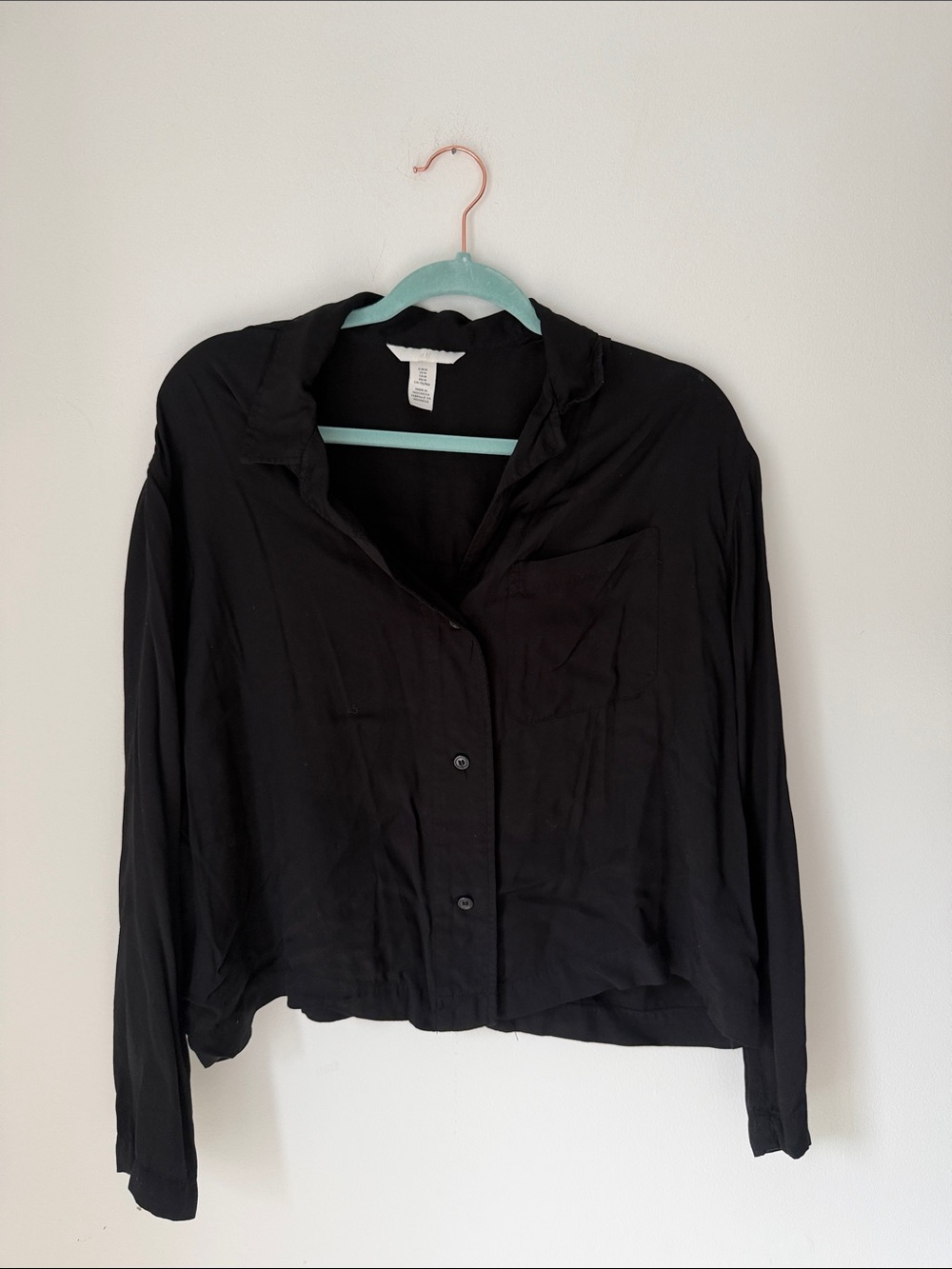 H&M Black Button-Front cropped flowy Shirt